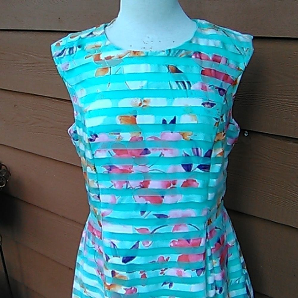 Sandra Darren Spring Dress - Picture 2 of 8